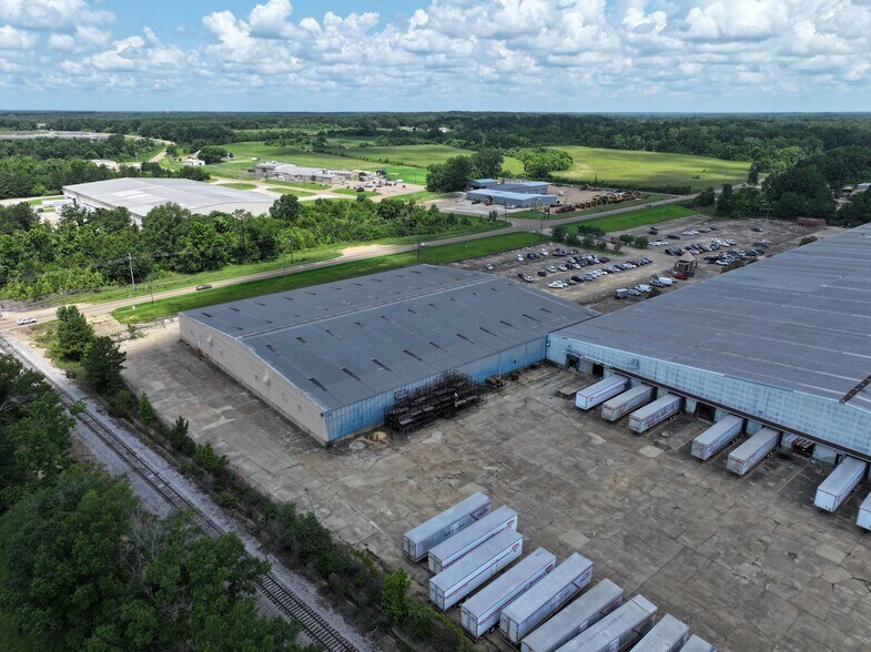Primary Photo Of 1800 N Clark Ave, Magnolia Industrial For Lease