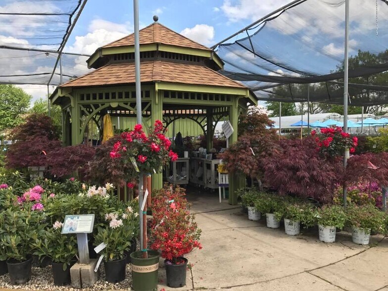 More Photos Of 6101 E Riverside Blvd, Rockford General Retail For Sale