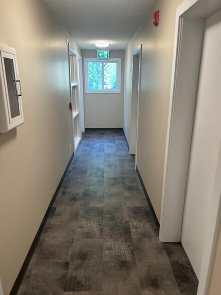 More Photos Of 11925 101st St NW, Edmonton Apartments For Sale