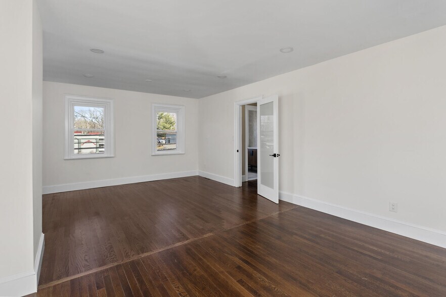 More Photos Of 1060 US Highway 206, Bordentown Medical For Sale