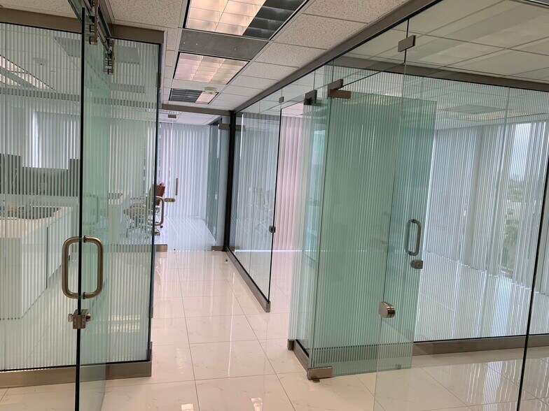 More Photos Of 2665 S Bayshore Dr, Miami Office For Sale