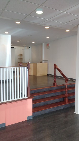More Photos Of 21-23 N Dean St, Englewood Freestanding For Lease