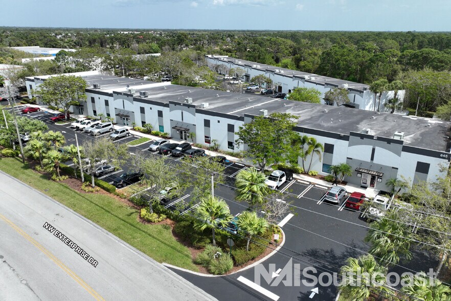 Primary Photo Of 645 NW Enterprise Dr, Port Saint Lucie Light Distribution For Lease
