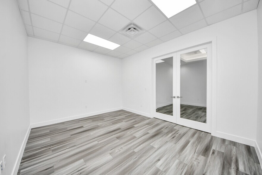 More Photos Of 4807 Sugar Grove Blvd, Stafford Medical For Lease