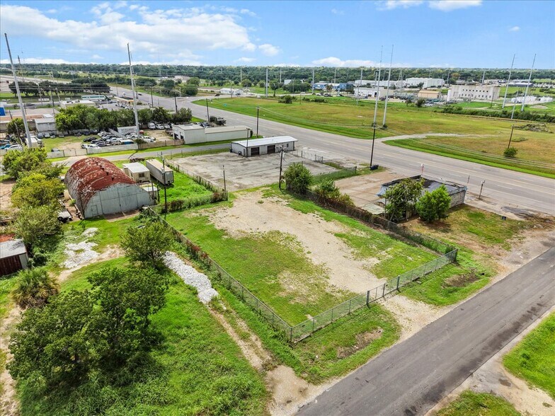 More Photos Of 230 Highway 146 S, Texas City Auto Dealership For Sale