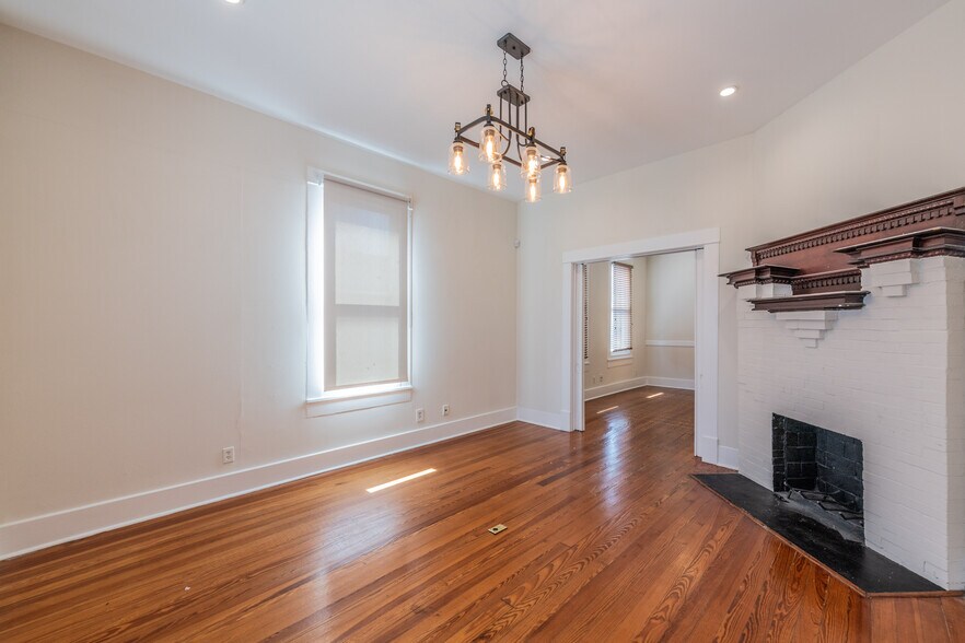 More Photos Of 214 E Ashby Pl, San Antonio Office For Lease