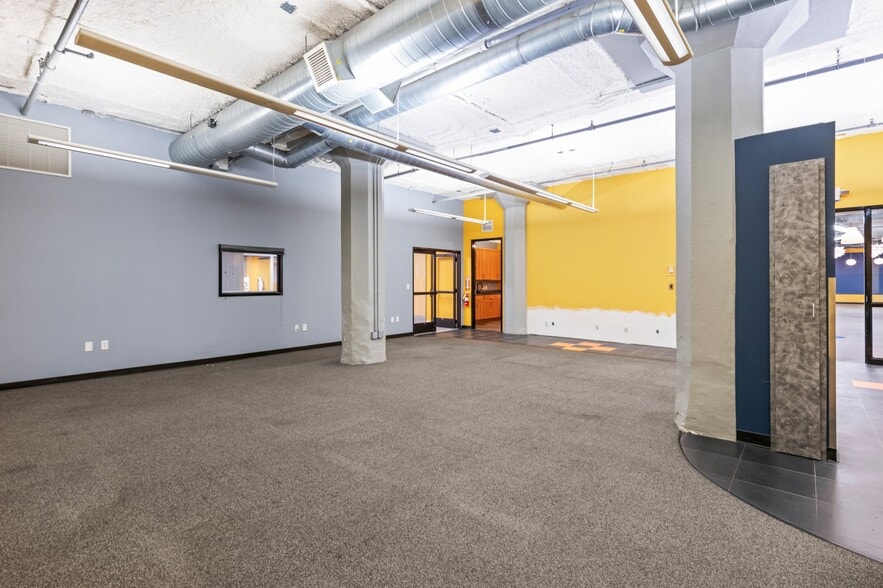 More Photos Of 718 Washington Ave N, Minneapolis Loft Creative Space For Sale