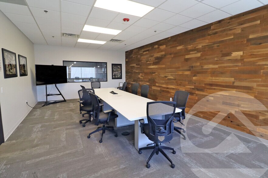 More Photos Of 51223 Quadrate Dr, Macomb Township Warehouse For Lease