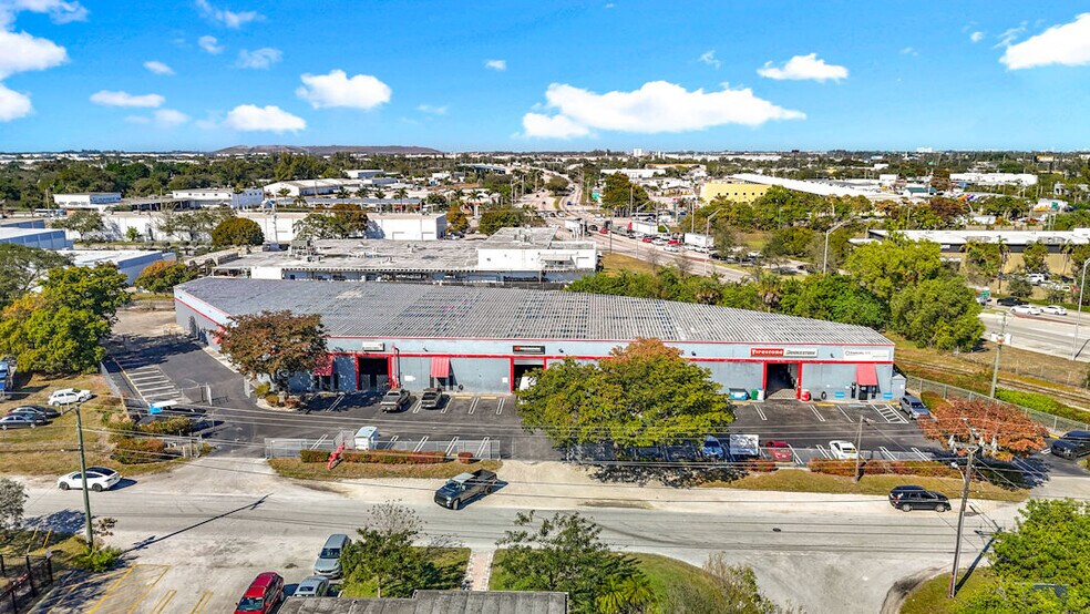 More Photos Of 1301 SW 2nd St, Pompano Beach Warehouse For Lease