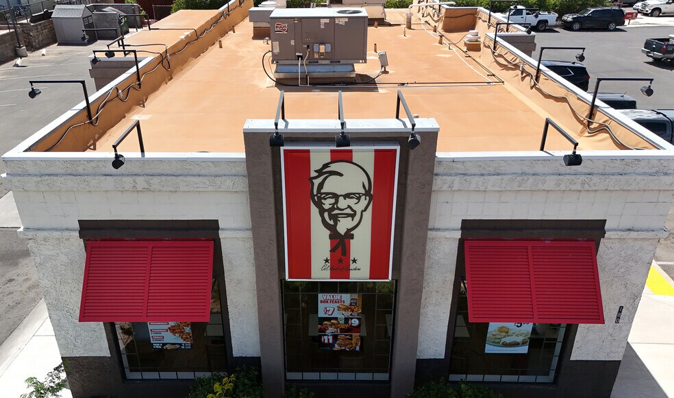 More Photos Of 180 N White Mountain Rd, Show Low Fast Food For Sale