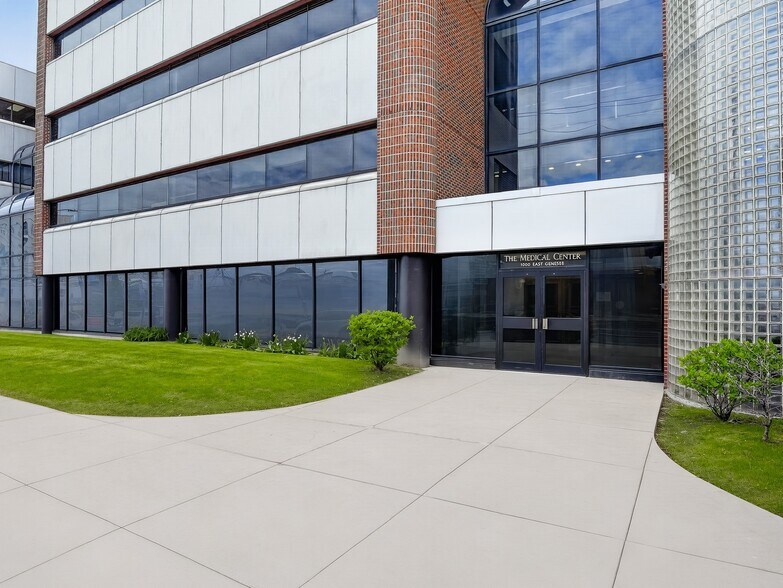 Primary Photo Of 1000 E Genesee St, Syracuse Medical For Lease