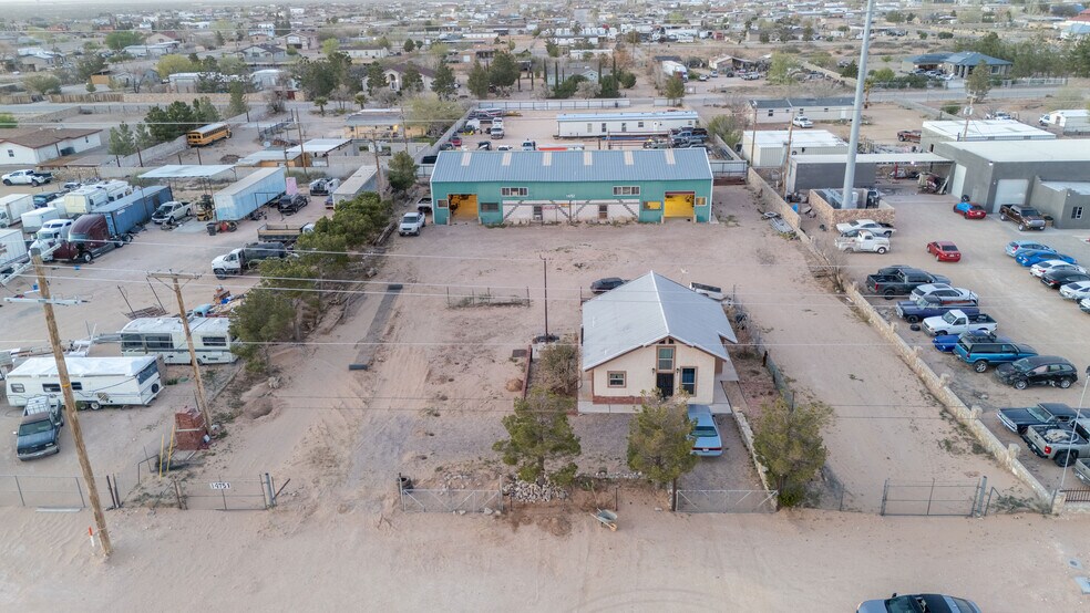 More Photos Of 14751 Horizon Blvd, Horizon City Warehouse For Lease