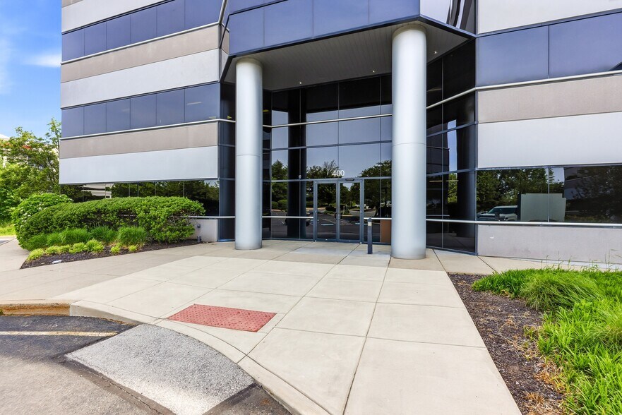 More Photos Of 400 Cresson Blvd, Phoenixville Unknown For Lease