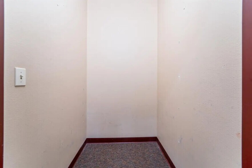 More Photos Of 180 Knights Way, Fond Du Lac Medical For Sale