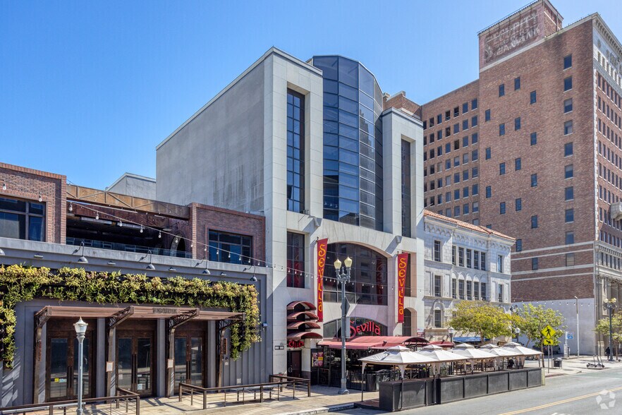 Primary Photo Of 136-140 Pine Ave, Long Beach Loft Creative Space For Lease