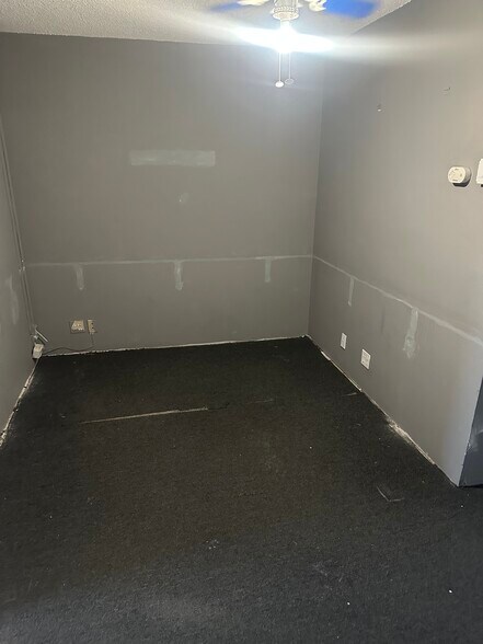 More Photos Of 20786 Bear Valley Rd, Apple Valley Office For Lease