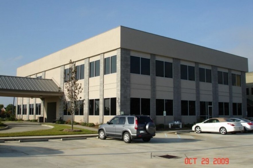 More Photos Of 660 Oak Harbor Blvd, Slidell Medical For Lease
