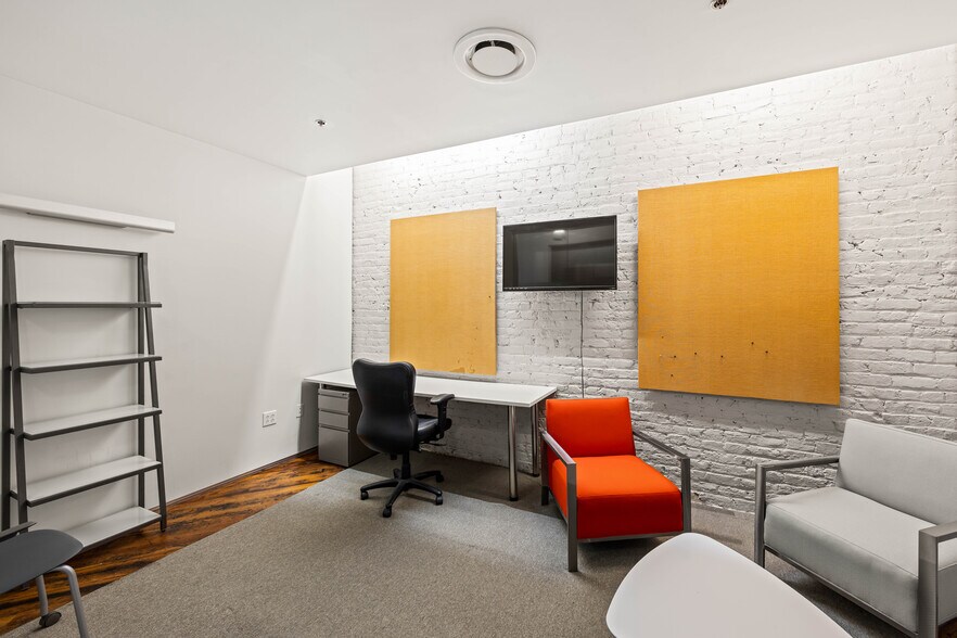 More Photos Of 316-318 E Main St, Charlottesville Office For Lease