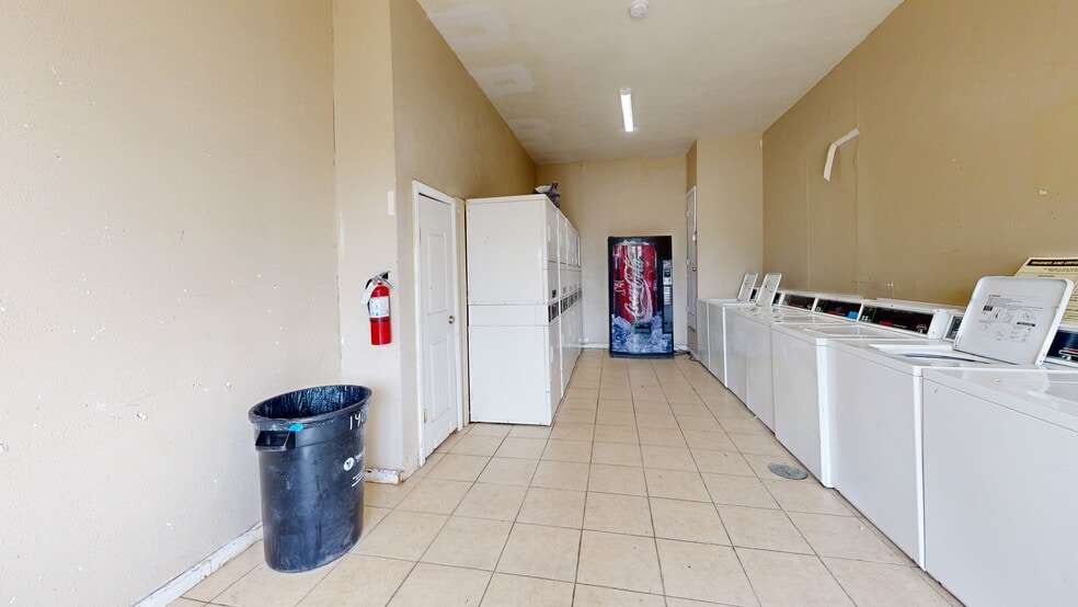 Primary Photo Of 3410 Fordham Rd, Dallas Apartments For Sale
