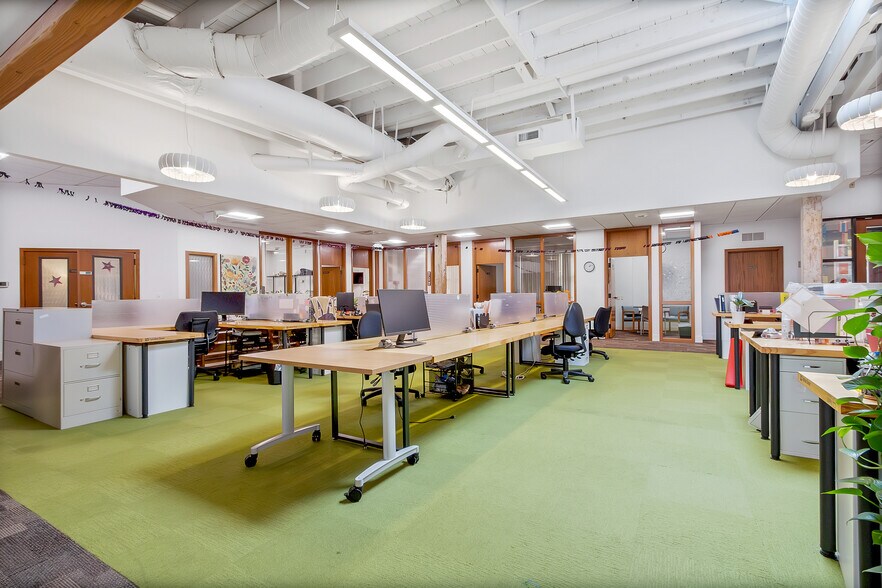 More Photos Of 221 W Gowe St, Kent Bank For Sale