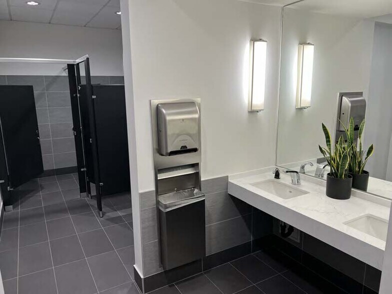 More Photos Of 6600 SW 105th Ave, Beaverton Office For Lease