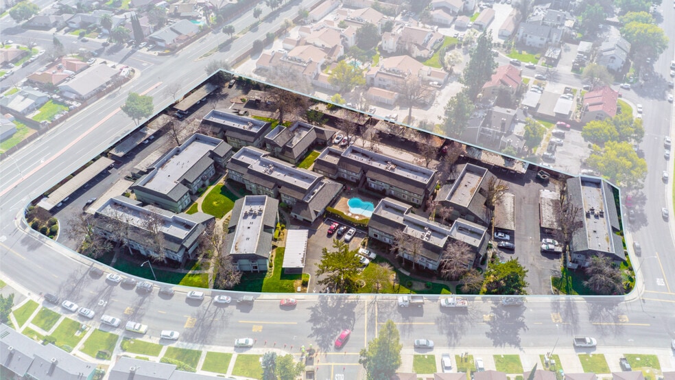 Primary Photo Of 602-710 Wimbledon Dr, Lodi Apartments For Sale