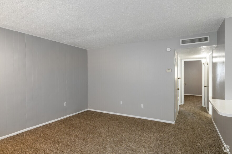 More Photos Of 5249 Wren Ave, El Paso Apartments For Sale