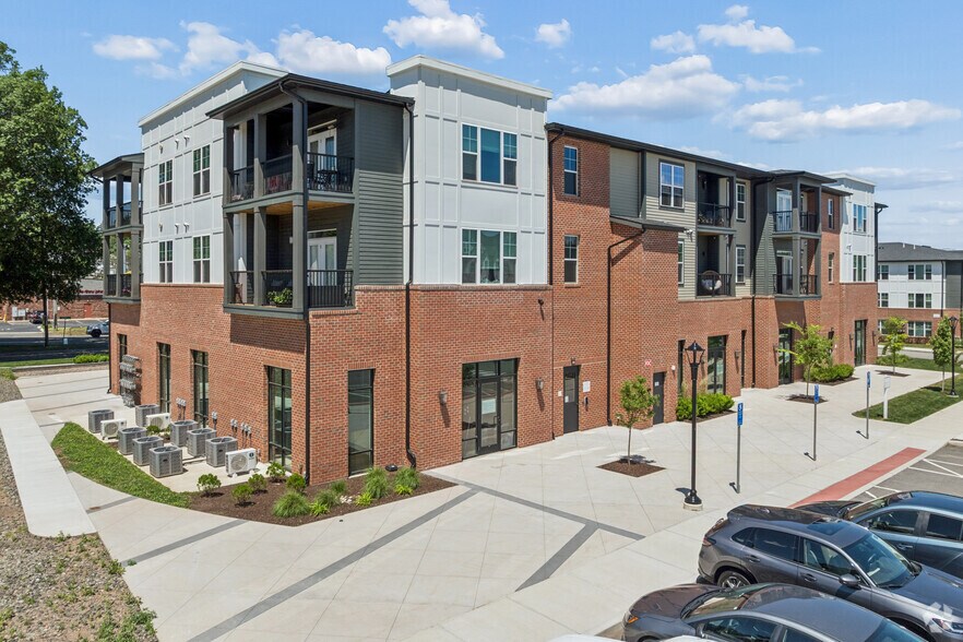 More Photos Of 2418 Main St, Rocky Hill Apartments For Lease