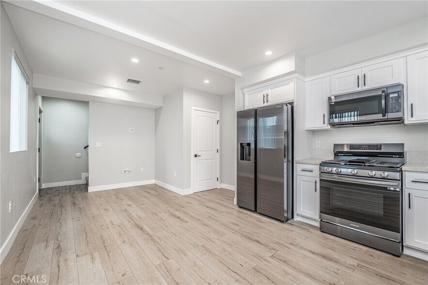 More Photos Of 433 W Gage Ave, Los Angeles Multifamily For Sale