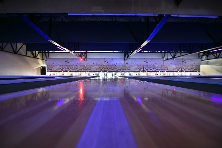 More Photos Of 122 W 900 N, Payson Bowling Alley For Sale
