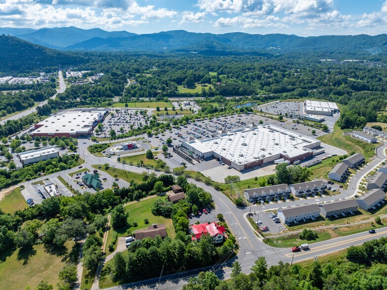 More Photos Of 4 Northcrest Dr, Weaverville Office For Sale