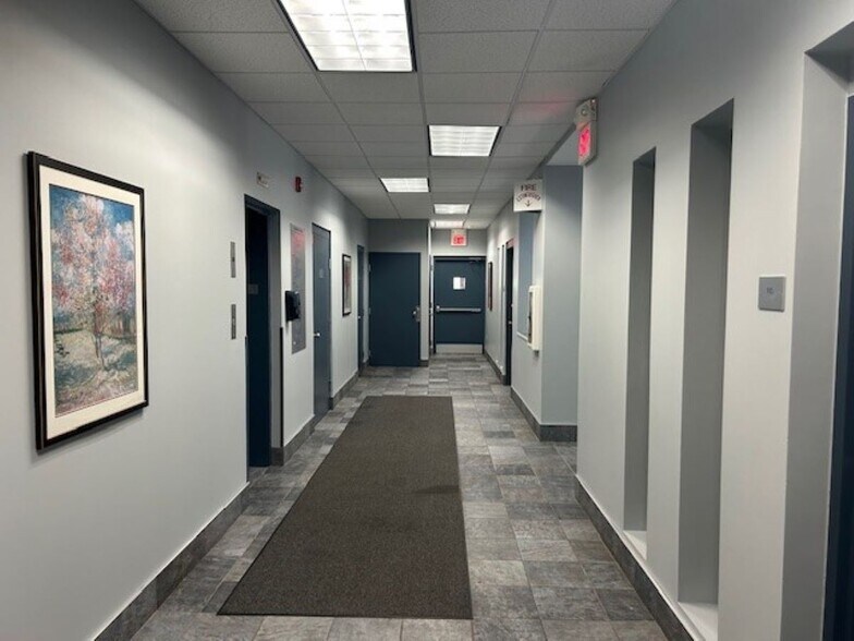 More Photos Of 155 Maple St, Springfield Medical For Sale