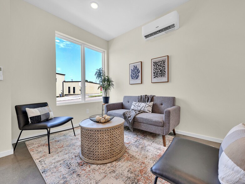 More Photos Of 1602 N Central St, Knoxville Apartments For Sale