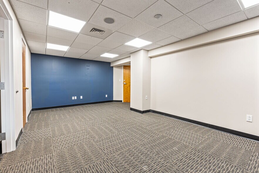 More Photos Of 1 Harris St, Newburyport Medical For Sale