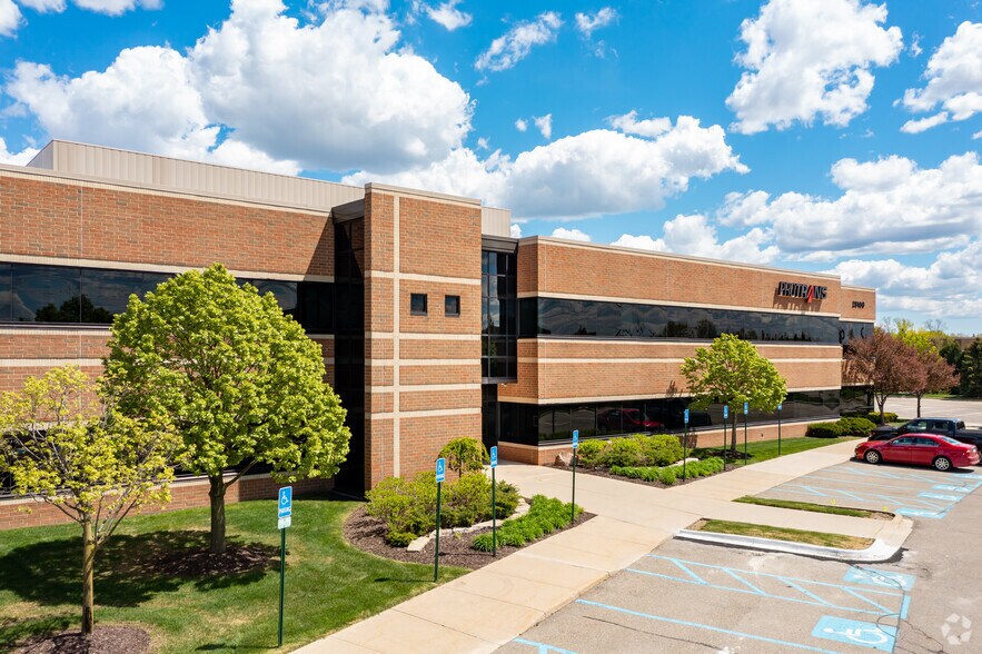 More Photos Of 28100 Cabot Dr, Novi Office For Lease