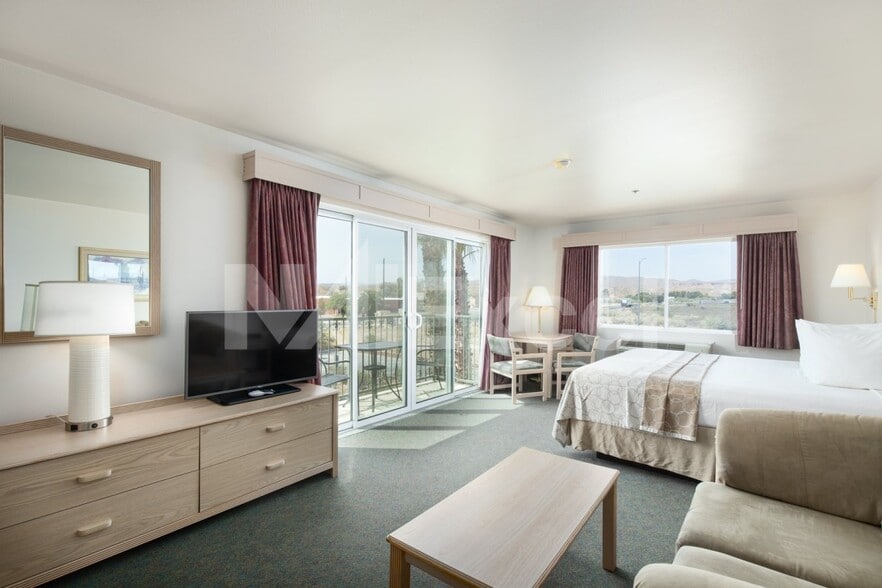 More Photos Of 520 N Moapa Valley Blvd, Overton Hotel For Sale