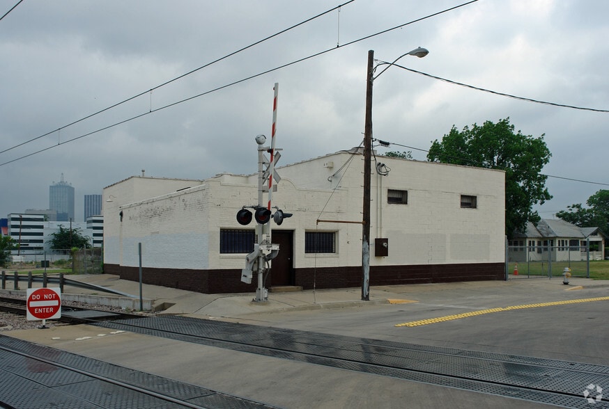 Primary Photo Of 1201 Beaumont St, Dallas Flex For Lease