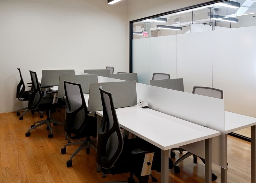 More Photos Of 100 S Juniper St, Philadelphia Coworking Space