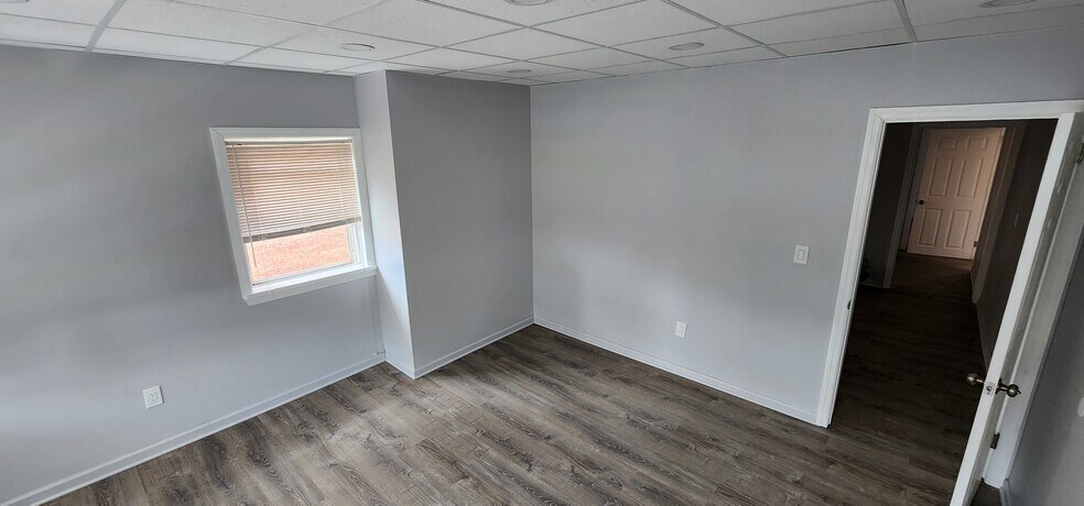 More Photos Of 68-72 Main St, Woodbridge Storefront Retail Residential For Lease