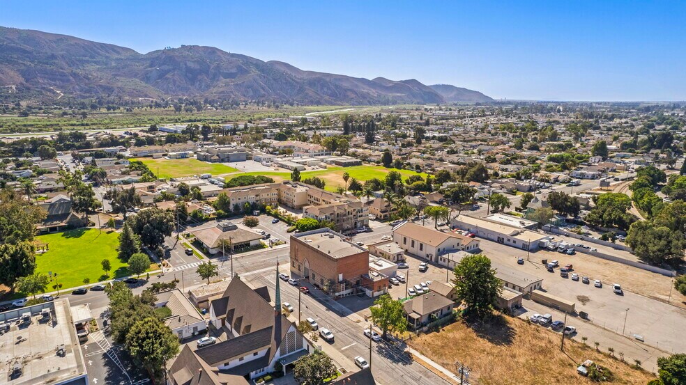 More Photos Of 102 N 7th St, Santa Paula Specialty For Sale