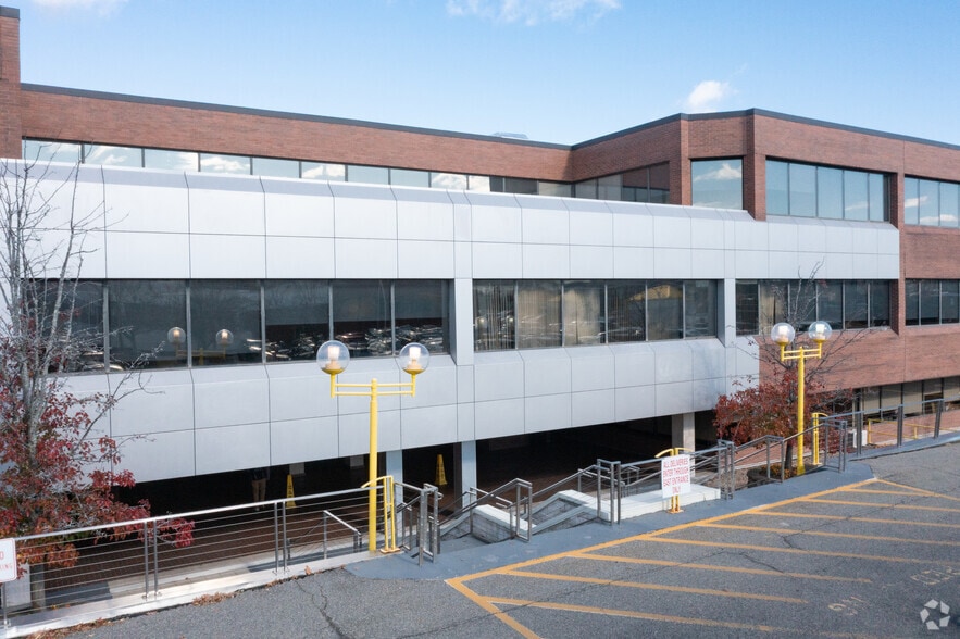 More Photos Of 1983 Marcus Ave, Lake Success Unknown For Lease