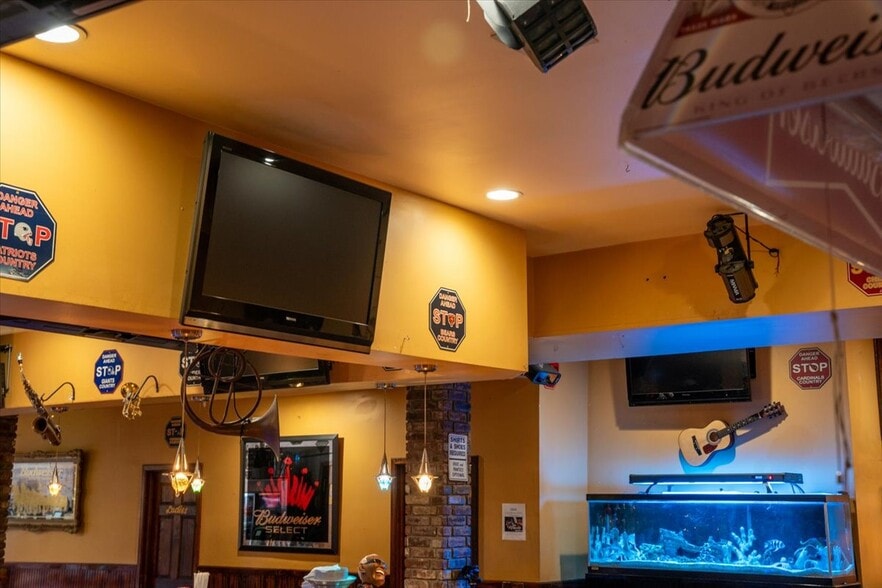 More Photos Of 217-219 Frelinghuysen Ave, Newark General Retail For Sale