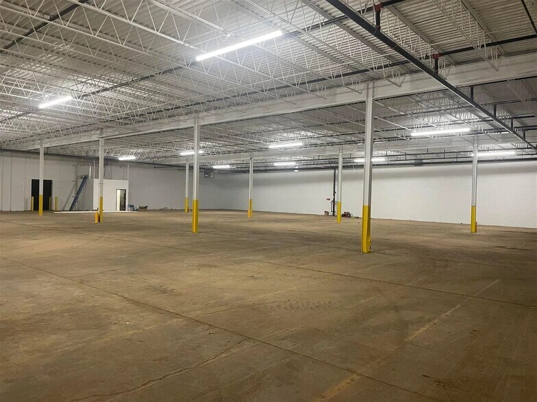 More Photos Of 510 E 16th St, Holland Manufacturing For Sale