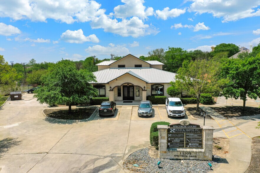 More Photos Of 12703 Spectrum Dr, San Antonio Loft Creative Space For Sale