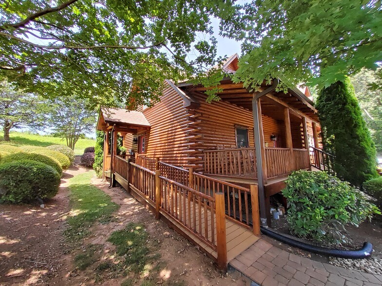 More Photos Of 1795 NC 108 Hwy E, Columbus Office For Sale