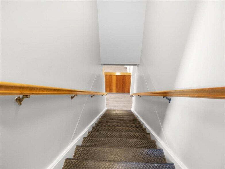 More Photos Of 5973 Walworth Rd, Ontario Medical For Sale