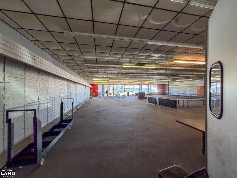 More Photos Of 1243 Washington St, Marion Storefront Retail Office For Sale