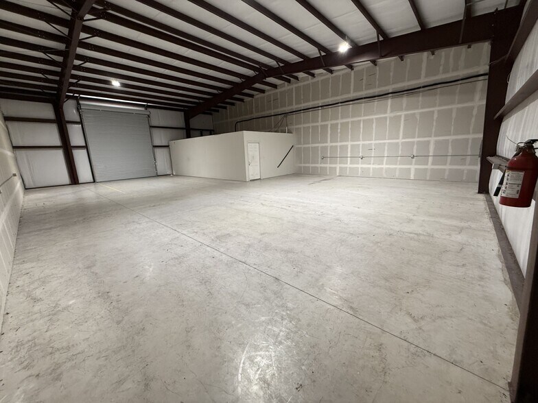 More Photos Of 299 Navarro Dr, Seguin Unknown For Lease