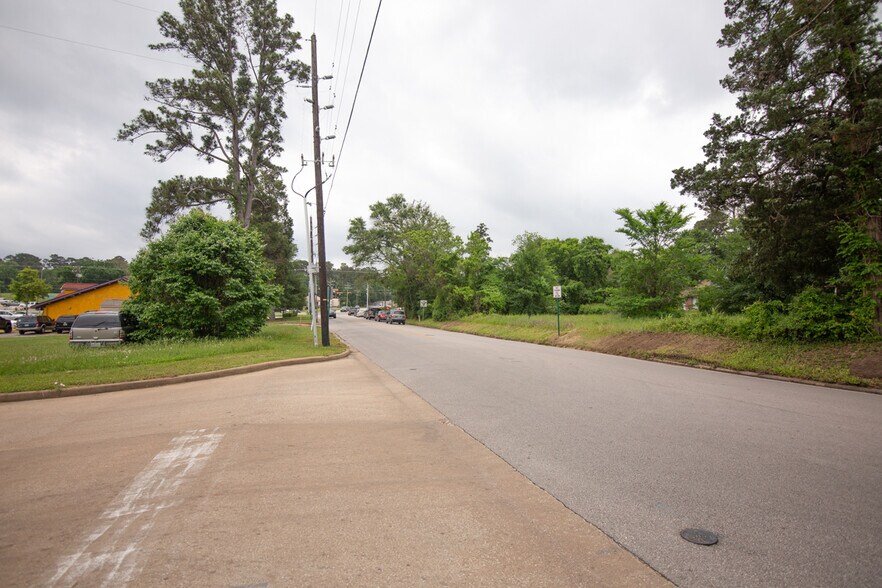 More Photos Of 901 Normal Park Dr, Huntsville Office For Lease