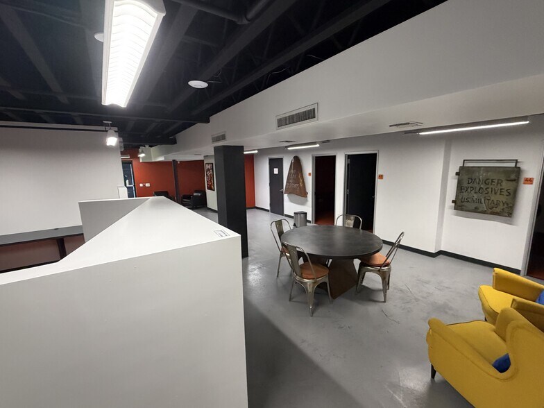 More Photos Of 441 N Varney St, Burbank Loft Creative Space For Lease